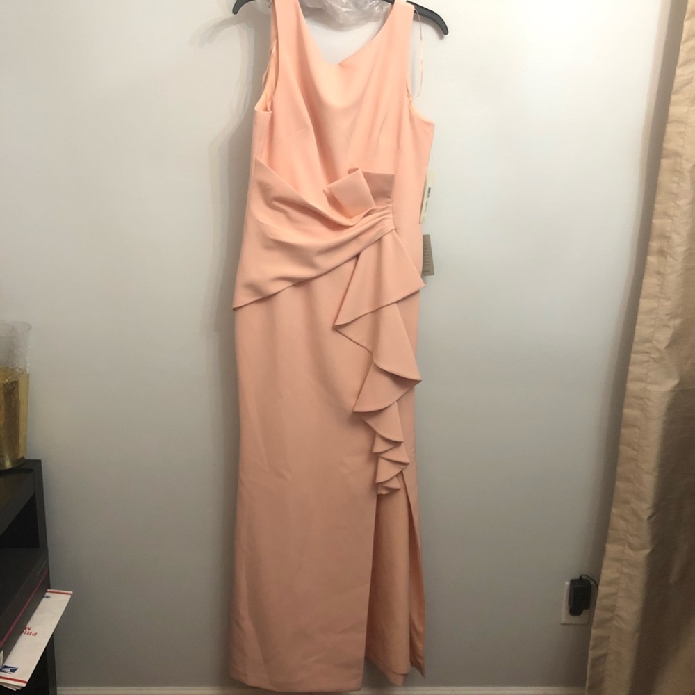 Eliza J Ruffle Front Gown - Picture 3 of 8